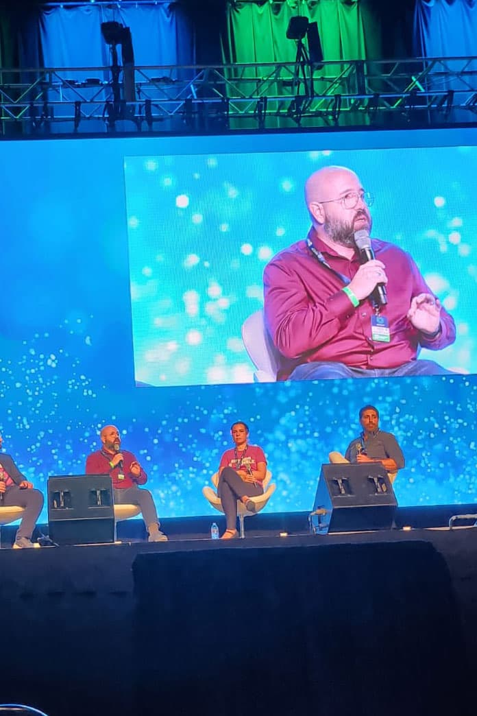 Gianni D'Alerta Speaking